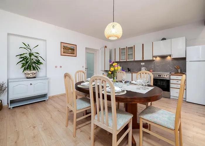 In With Wifi Apartman