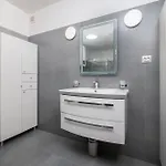 Apartament 2 Bedroom Stunning In