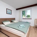 2 Bedroom Stunning In Apartament *
