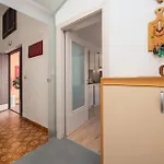 Apartament 2 Bedroom Stunning In Valbandon