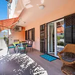 2 Bedroom Stunning In Apartament